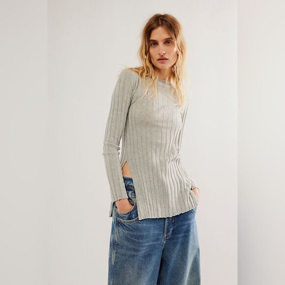 Free People NWT Jasmine Sweater in the color heather grey size M - Picture 1 of 4